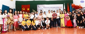 ベトナム教師の日